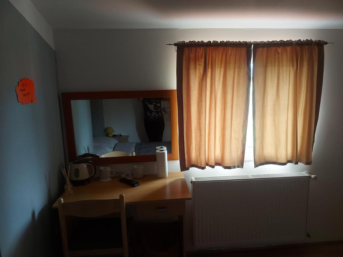 Guest House Neno Ogulin Extérieur photo
