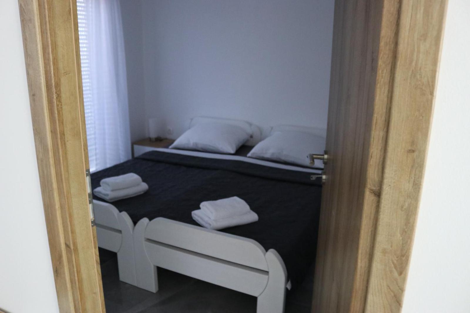 Guest House Neno Ogulin Extérieur photo