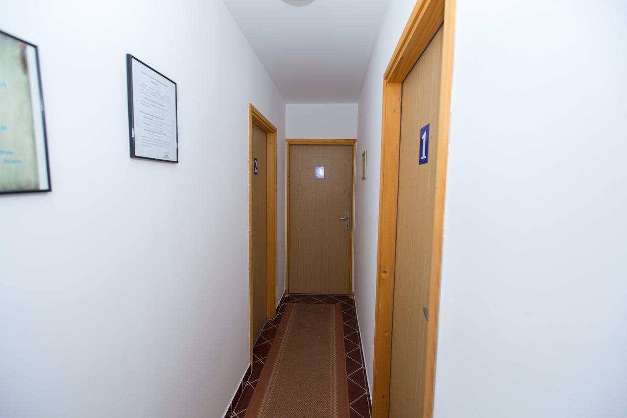Guest House Neno Ogulin Extérieur photo
